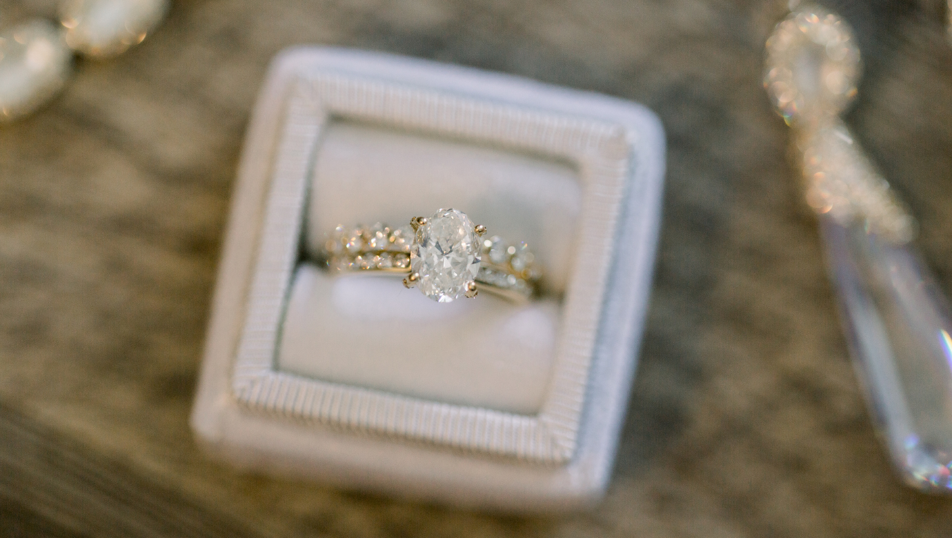 When to Take Off Your Engagement Ring