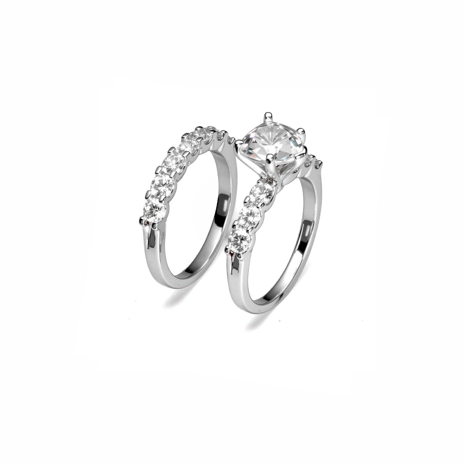 Heart-Shaped Diamond Ring Set – Solitaire Engagement Ring with Matching Pavé Band