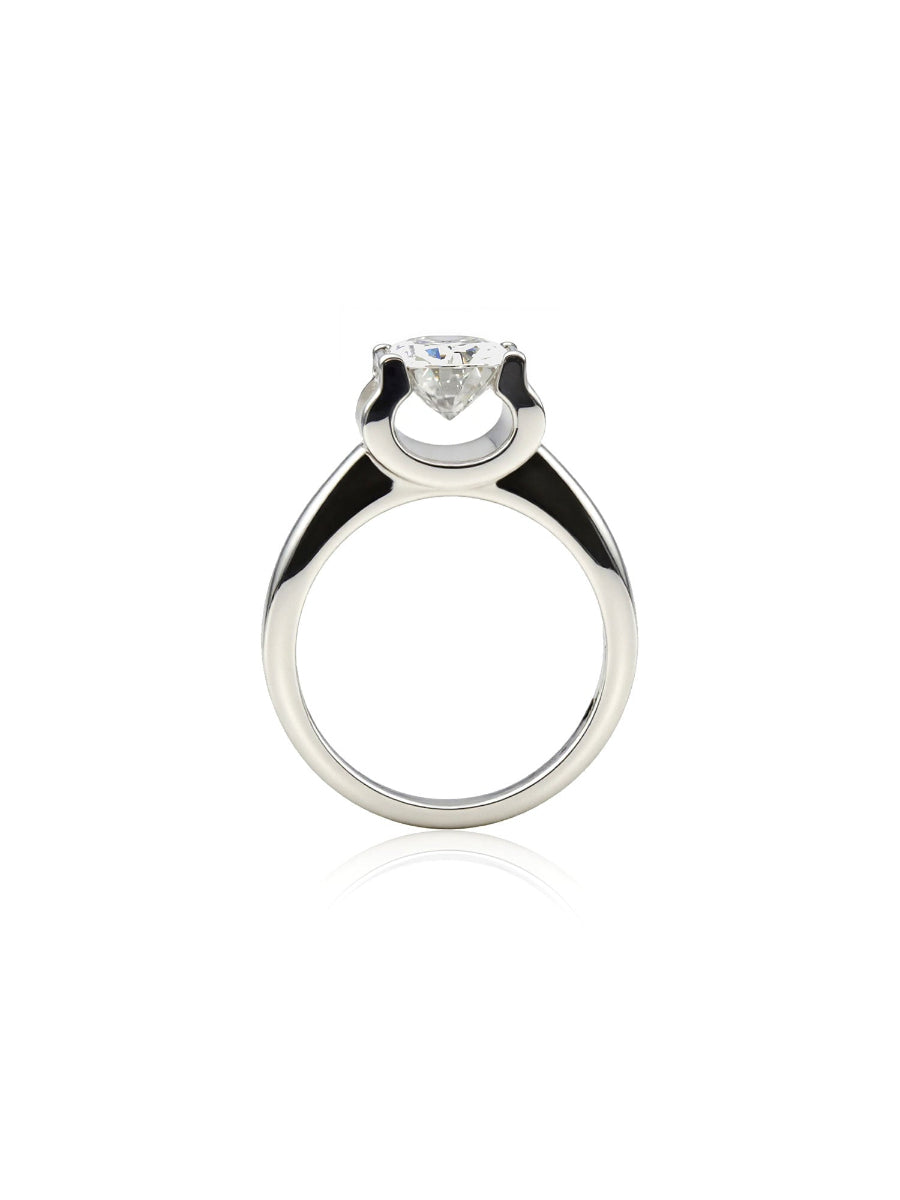 18K Gold Bull Head Setting Engagement Ring