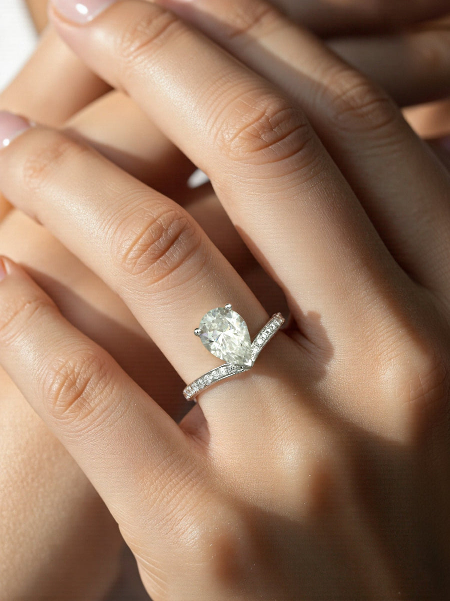 14K Gold 2.25Ctw. Pear Cut Engagement Ring