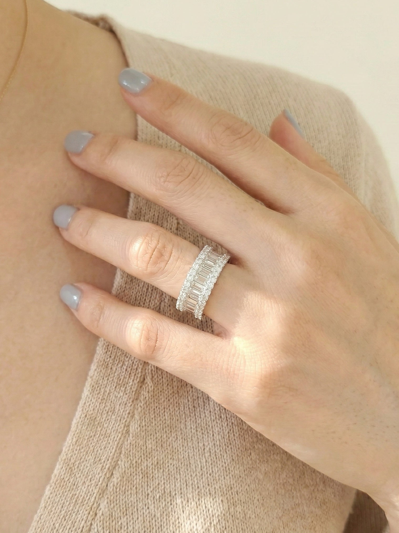 925 Silver Baguette and Round Cut Moissanite Band