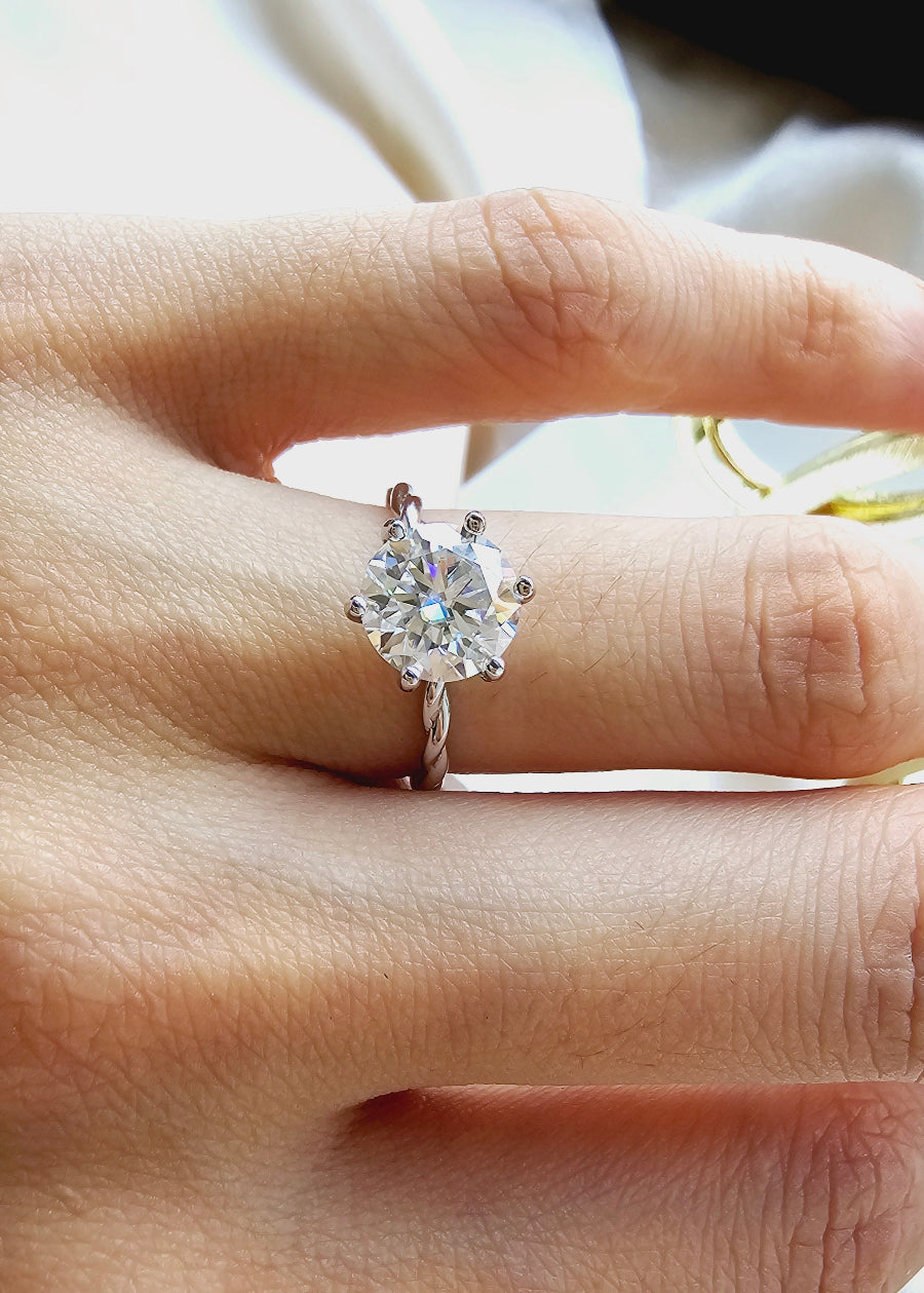 925 Silver Moissanite Twist Band Solitaire Ring