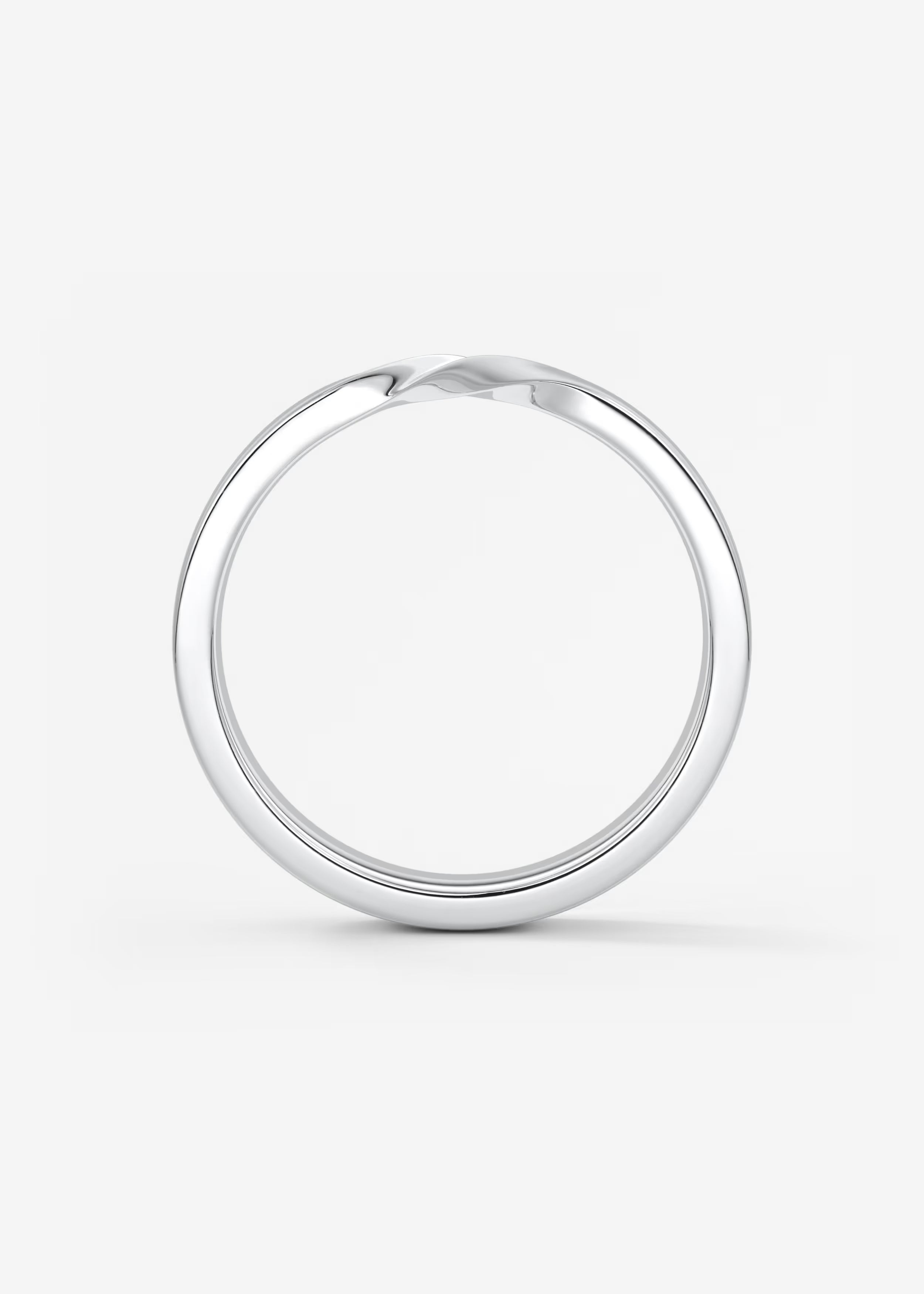 Polished Gold Band with Sculpted Wave‑Form Groove